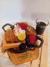 Load image into Gallery viewer, Dessert and Drink Candles. Soy Blend & Gel Wax Candles