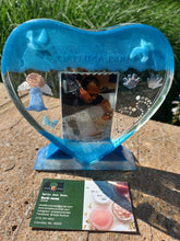 Load image into Gallery viewer, Memorial Resin Heart & Square plaques and any occasion plaques