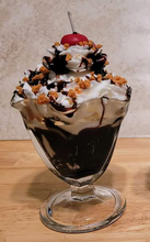 Load image into Gallery viewer, Dessert and Drink Candles. Soy Blend & Gel Wax Candles