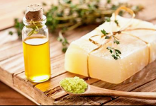 Load image into Gallery viewer, Moisturizing Handcrafted Bar Soap